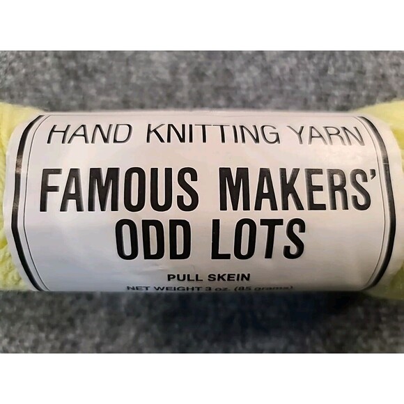 NWT Vintage Famous Makers Odd Lots Yarn 3 oz 100% Acrylic 3 Skiens Yellow - Picture 2 of 4